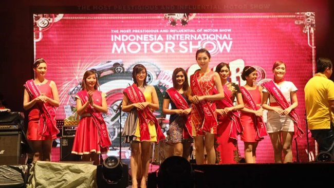IIMS 2017: Wanita Cantik Ini Terpilih Jadi Miss Motor Show 2017