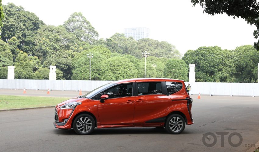 Beli Sienta baru atau Nav1 bekas