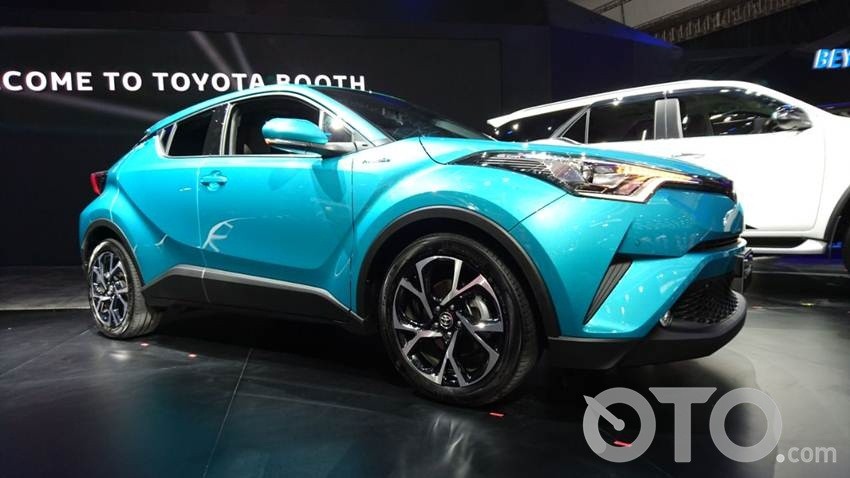 Toyota C-HR laris