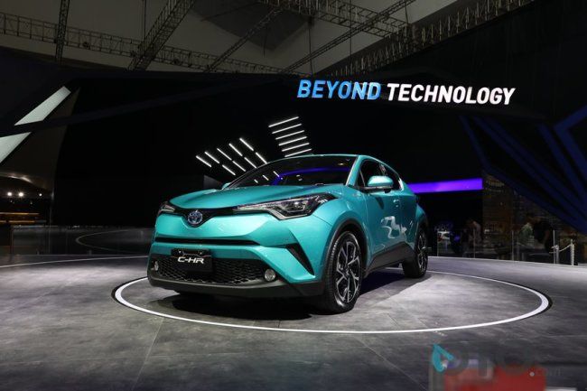 2017/08/GIIAS-2017-Toyota-C-HR-3.jpg