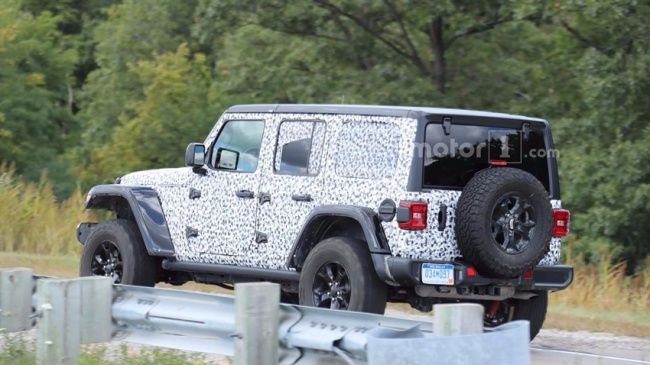 2017/09/2018-jeep-wrangler-rubicon-spy-photo-3.jpg