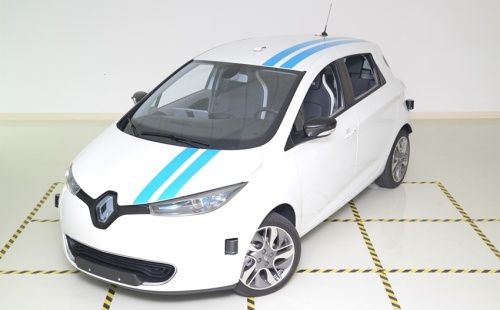 Mobil Otonom Renault Bisa Hindari Kecelakaan Layaknya Pengemudi Profesional