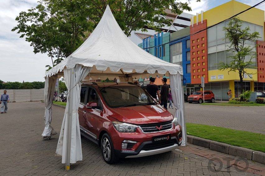 Wuling Dan Oto.com Puaskan Calon Konsumen Jawa Timur