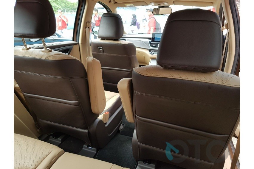 7-seater captain seat