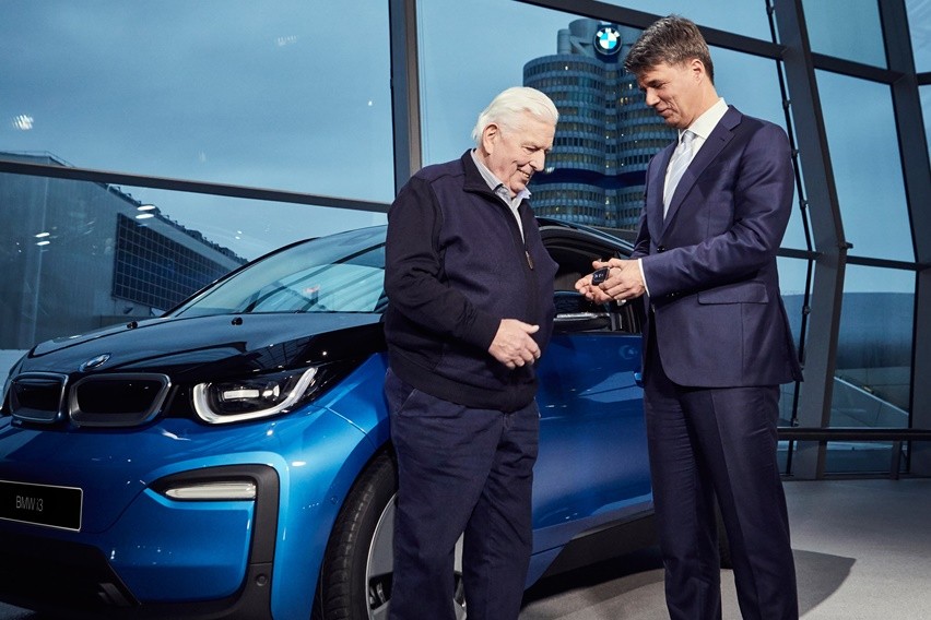 penjualan mobil listrik BMW