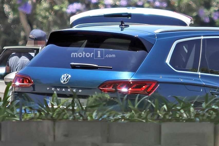 touareg tampak belakang