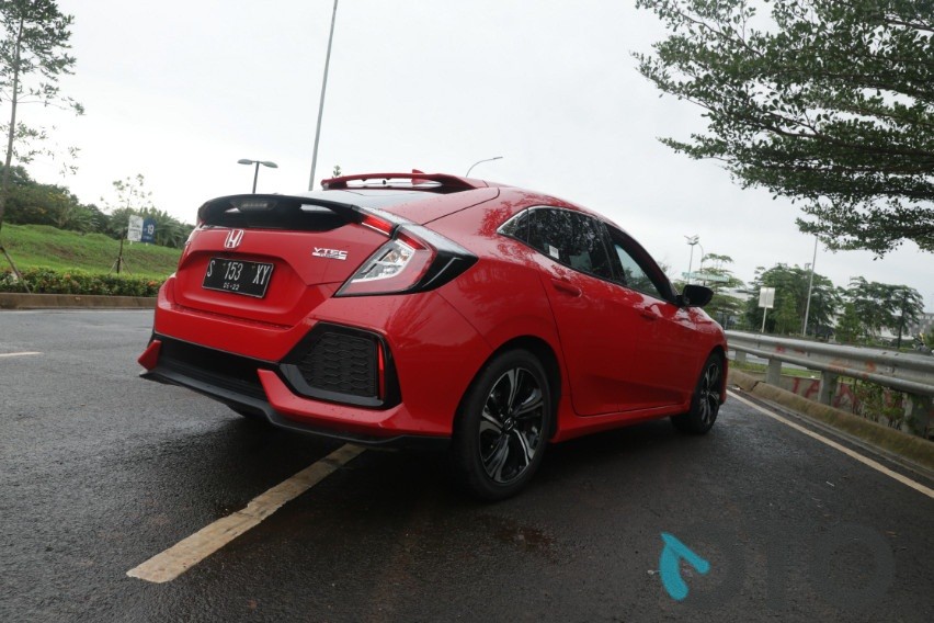 Honda Civic Hatchback (2)