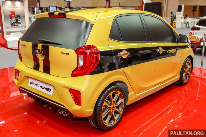 Picanto tampak belakang