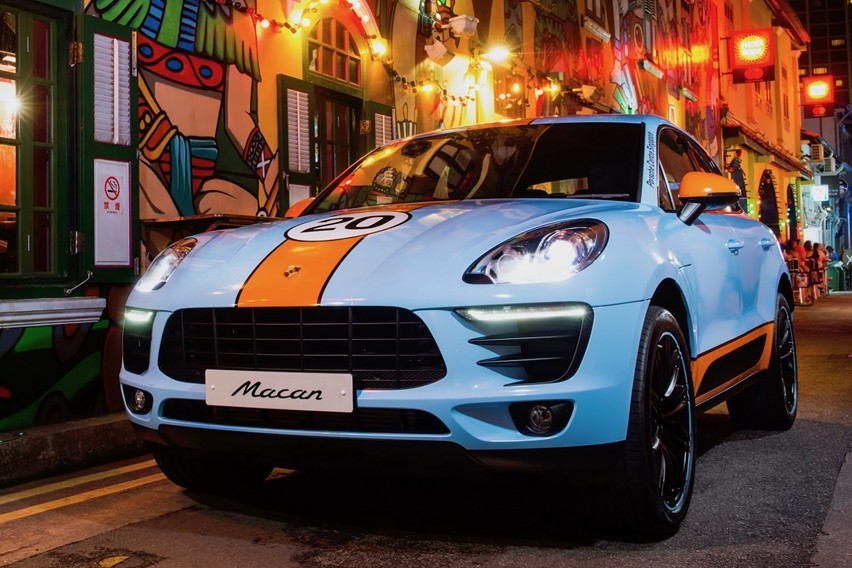 Porsche Macan livery balap