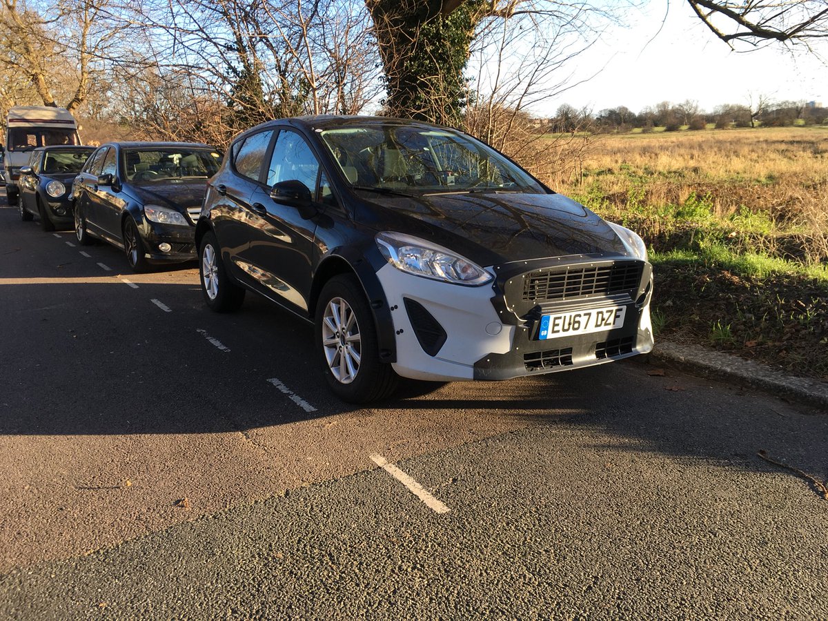 ford ecosport terbaru