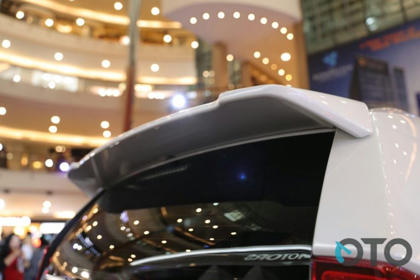 Spoiler Pajero Sport