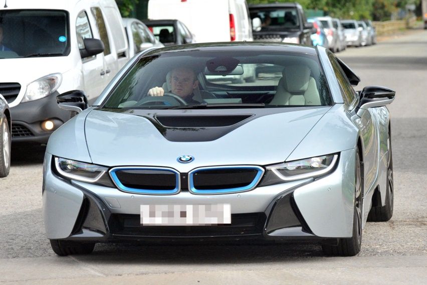 BMW i8 Milik Wayne Rooney Dijual, Karena Tak Terpakai Lagi