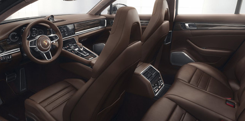 Panamera Turbo Sport Turismo  interior