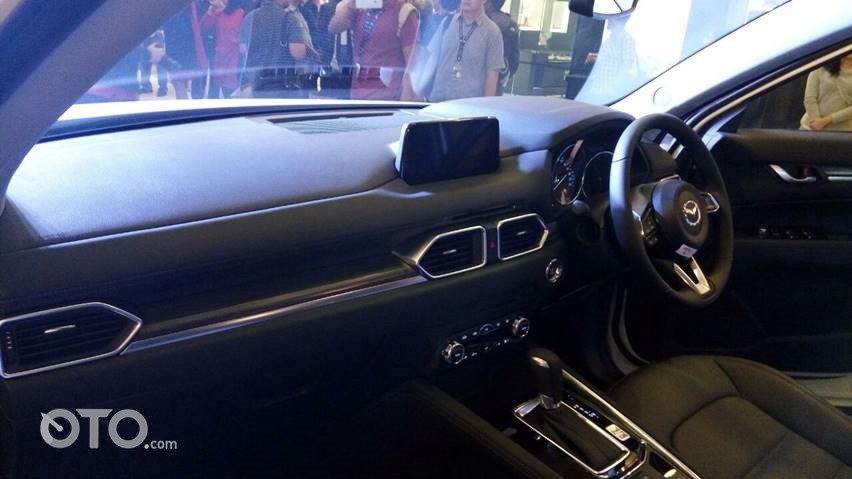 interior Mazda CX-5 2018