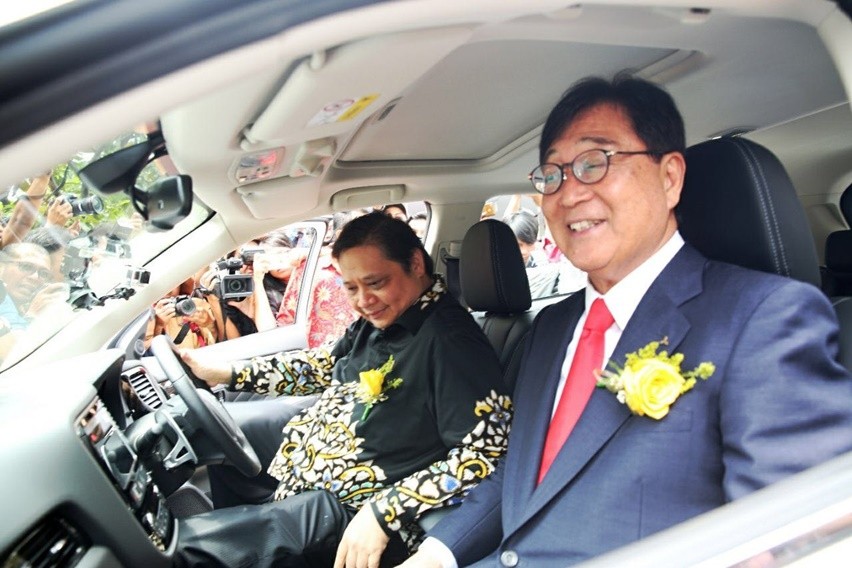 Menperin coba Outlander PHEV