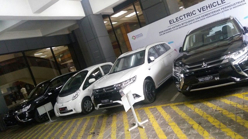 Outlander dan MIEV sumbangan Mitsubishi (2)