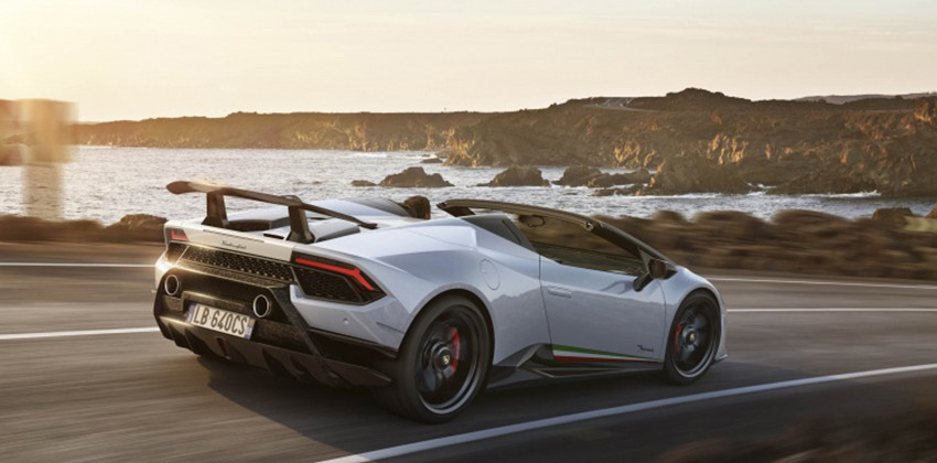 Lamborghini Huracan Performante rear pic