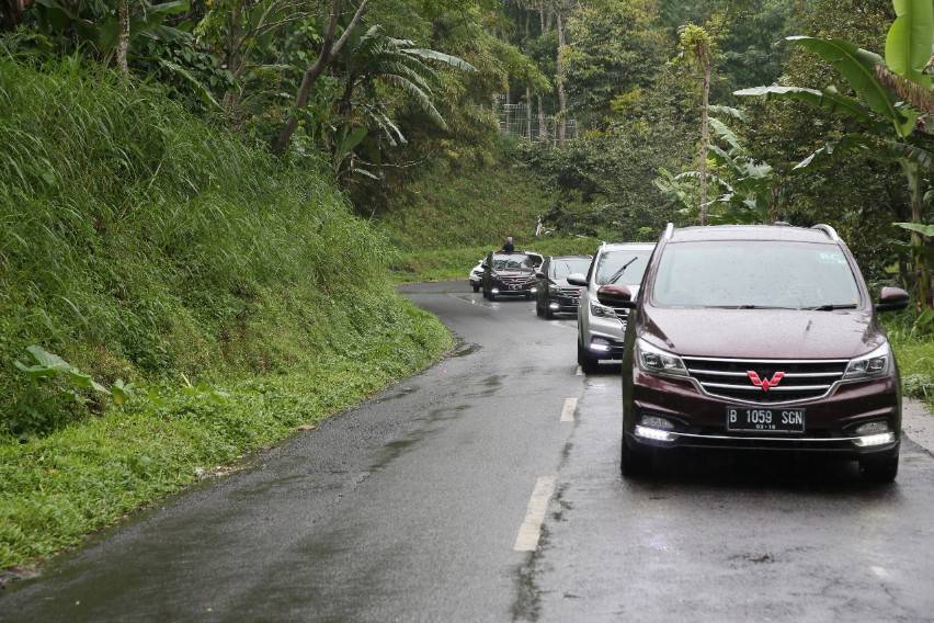 Wuling Cortez 1.8 L Lux+ i-AMT: Tips dan Trik Menanjak Pakai Transmisi i-AMT