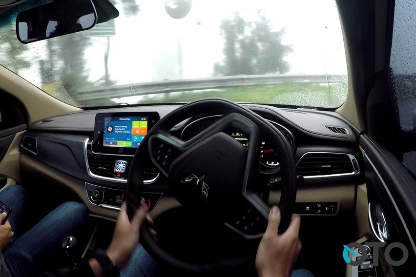 Handling Wuling COrtez