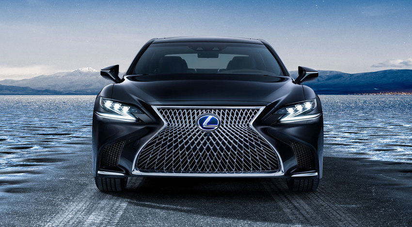 Lexus LS500 h front