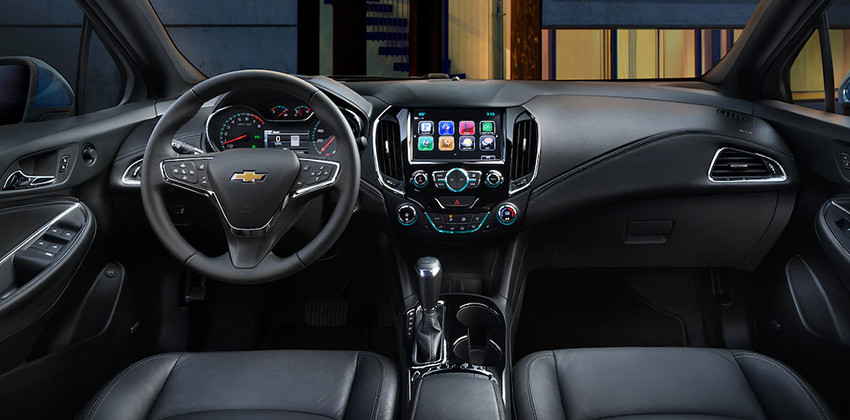  2018 Cruze cabin image