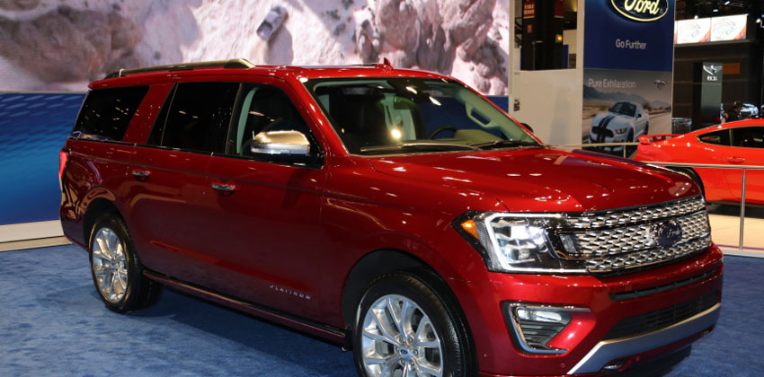 2018 Expedition EL Front