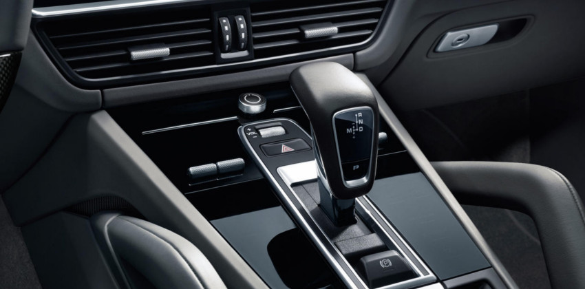 2018 Cayenne eight-speed Tiptronic transmission