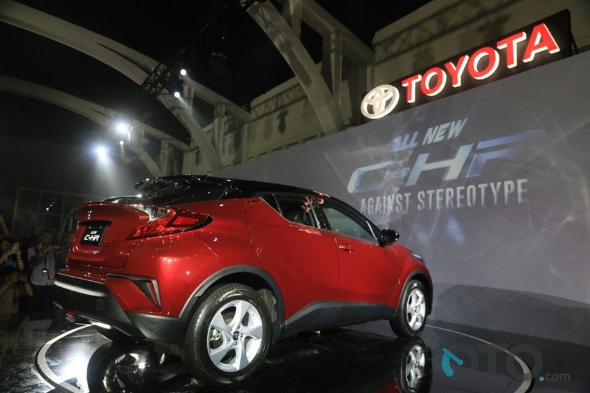 Lima Kelebihan Toyota C-HR