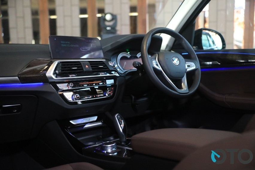 interior BMW X3