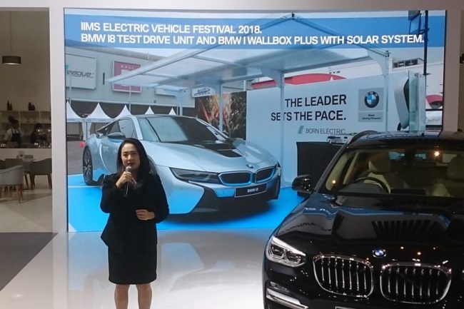 IIMS 2018: BMW Pamer Panel Tenaga Surya Kreasi Anak Bangsa IIMS 2018: BMW Pamer Panel Tenaga Surya Kreasi Anak Bangsa