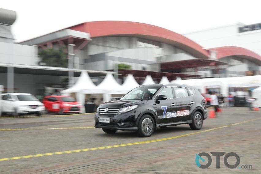 IIMS 2018: First Drive DFSK Glory 580 1.5T  CVT Luxury