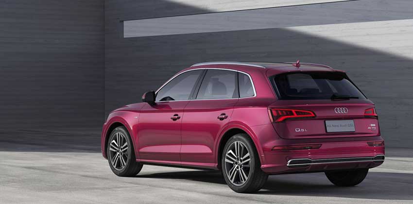 Audi Q5 L Rear