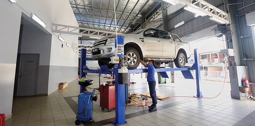 Service centre at new Ford dealership in Kuching