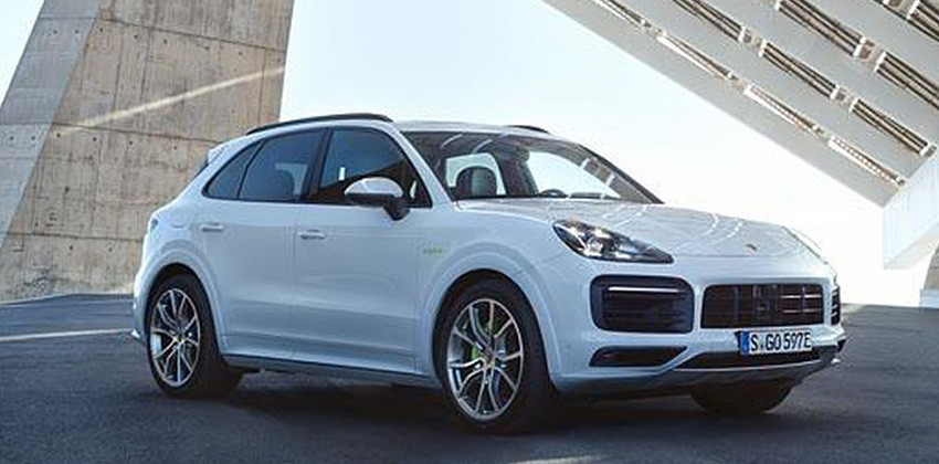 2019 Porsche Cayenne Front