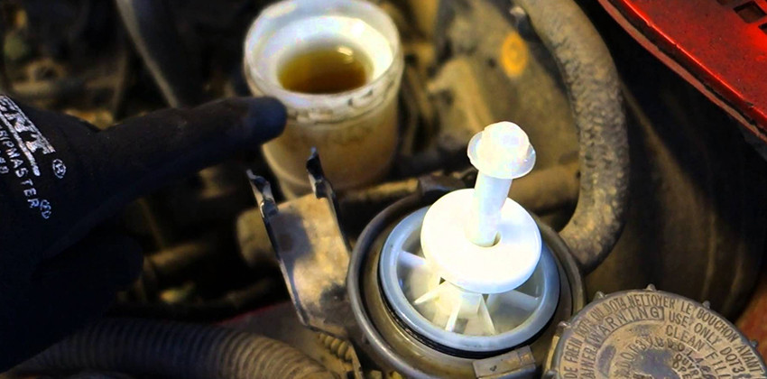 Low level of clutch fluid