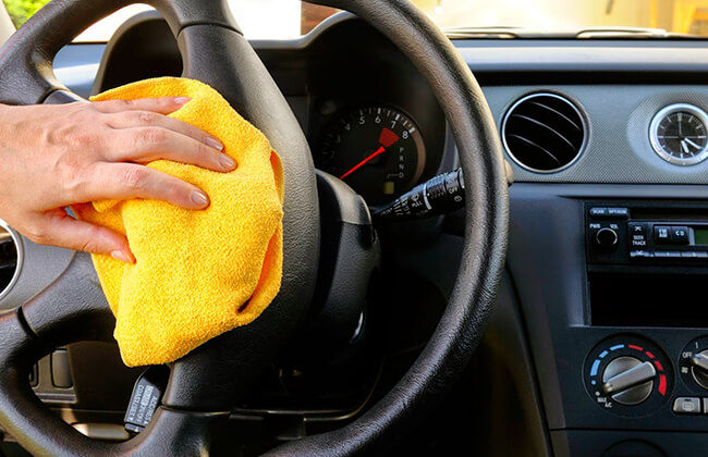 Effective and easy ways to clean different types of steering wheel