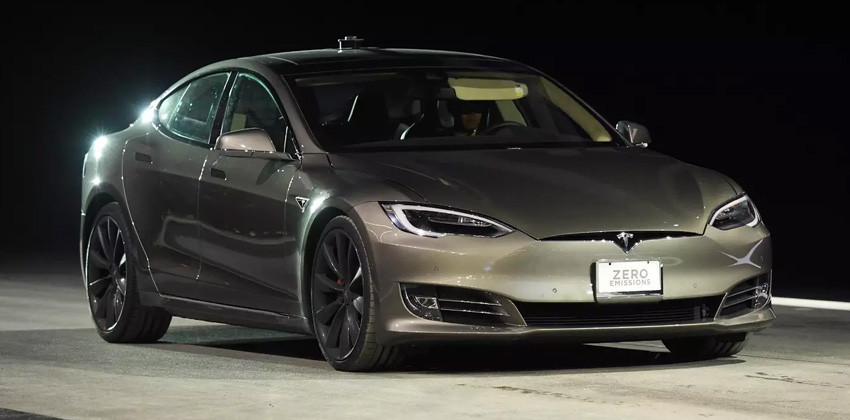 Tesla Model 3 AWD Frontent