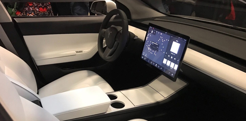 Tesla Model 3 AWD Interior
