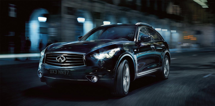 Infiniti Q70 front