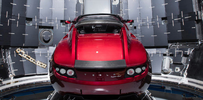 Tesla CEO wants to put rocket thrusters in upcoming Roadster