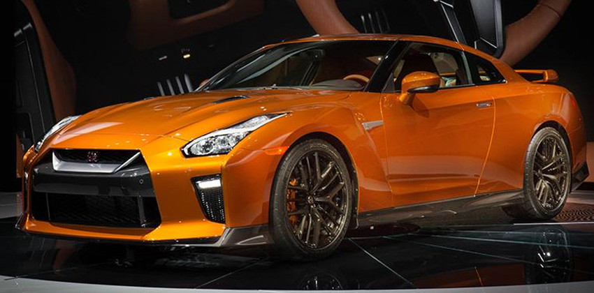 2018 Nissan GT-R Front