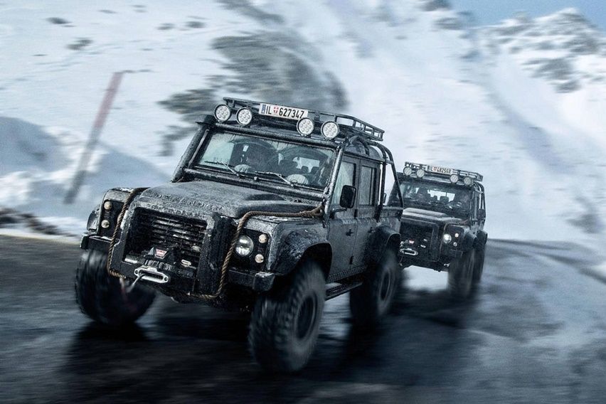 Dijual, Land Rover Defender Bekas James Bond