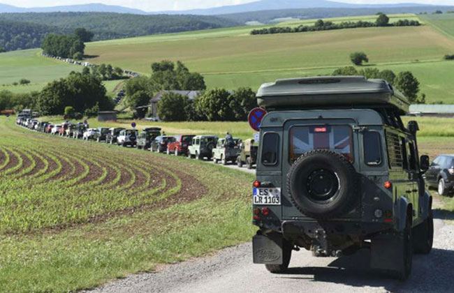 Jaguar Land Rover Deutschland creates a world record for the largest convoy parade