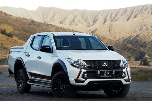 Mitsubishi Triton Athlete Tapaki Terjalnya Gunung Bromo