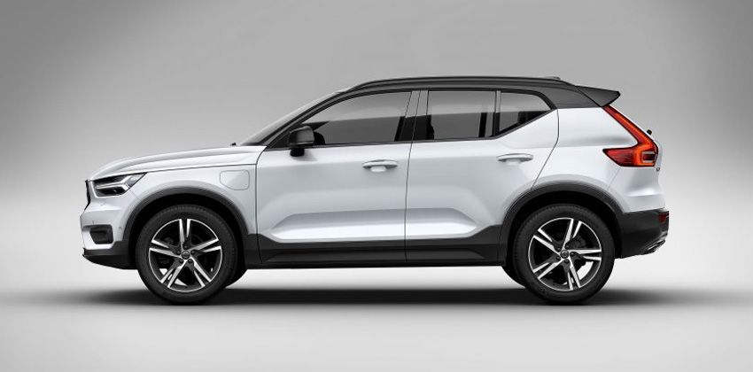 Volvo XC40 side