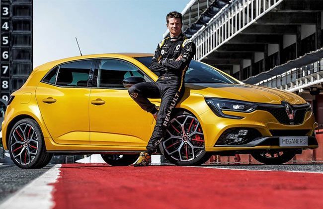 Renault Megane RS Trophy unveiled, to challenge Honda Civic Type R