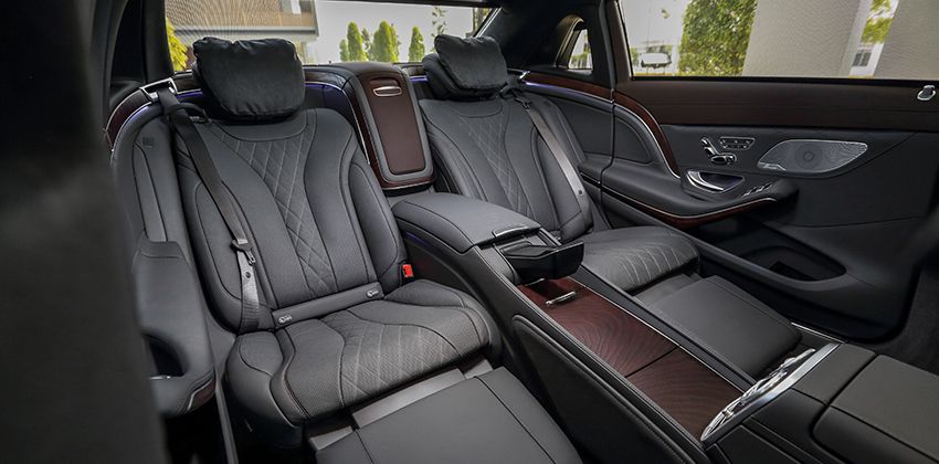 2018 Mercedes-Benz S-Class Maybach S 560 interior rear seats