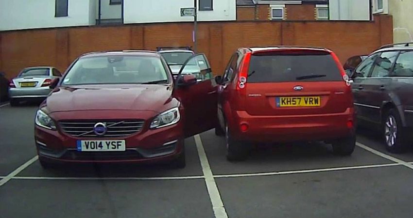 Car parking made easy - A guide to parking lot etiquette & safety