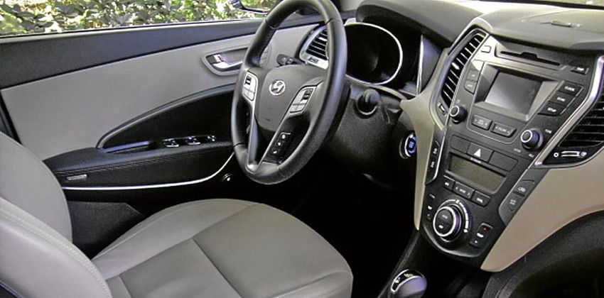 2018 Hyundai Santa Fe interior