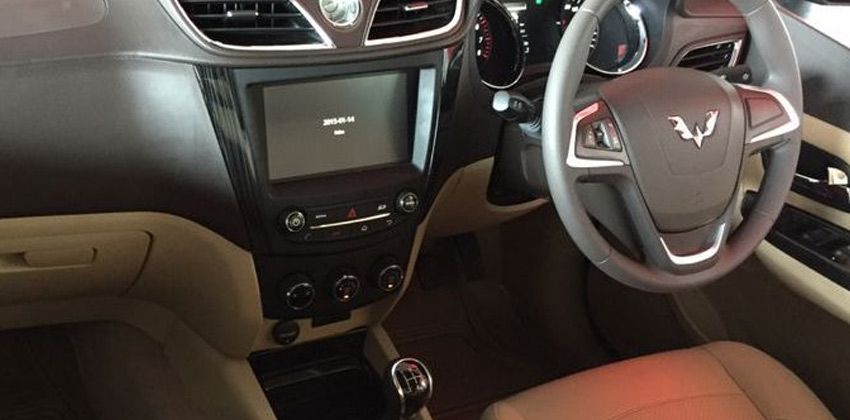 Wuling Cortez Dashboard